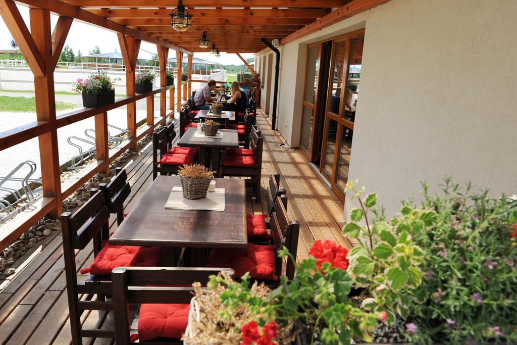 Farma Ptyrov Hotel มินิโคโว ฮราดิชติเย ภายนอก รูปภาพ