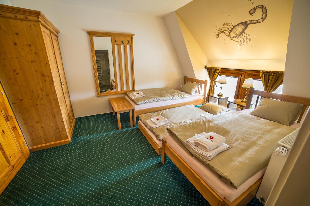 Farma Ptyrov Hotel มินิโคโว ฮราดิชติเย ภายนอก รูปภาพ