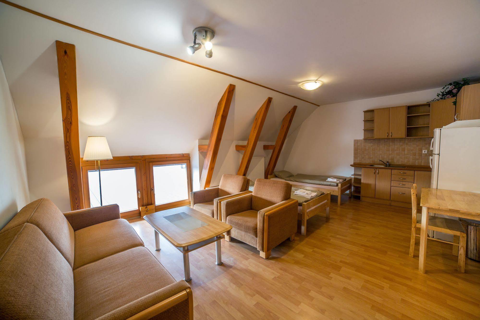 Farma Ptyrov Hotel มินิโคโว ฮราดิชติเย ภายนอก รูปภาพ