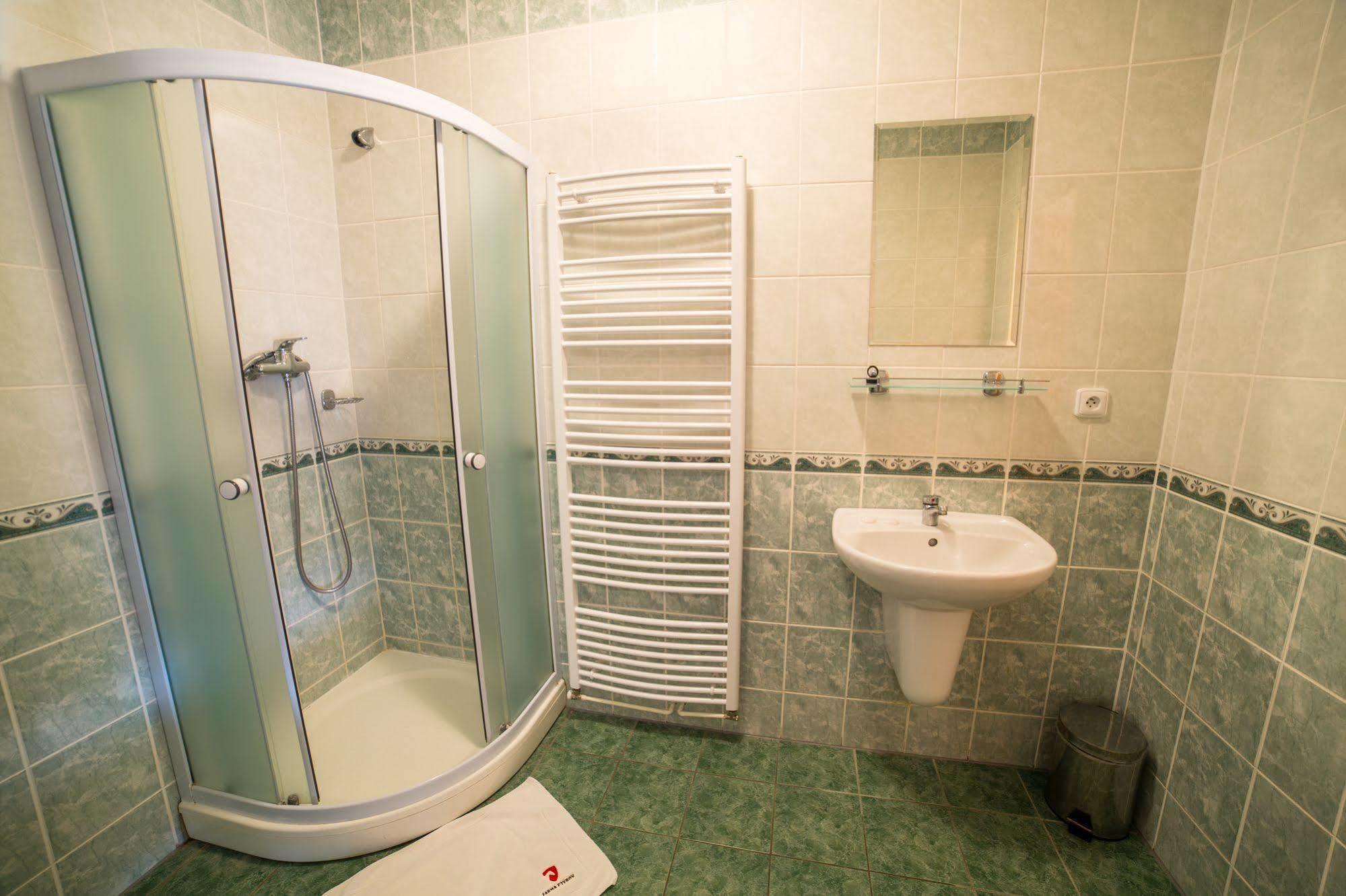 Farma Ptyrov Hotel มินิโคโว ฮราดิชติเย ภายนอก รูปภาพ